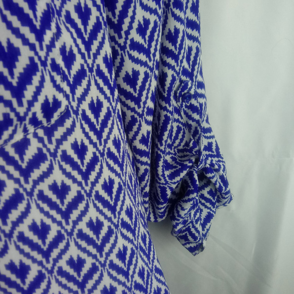 Dina be Ikat Print Button Tab Sleeve V-Neck Tunic - Picture 3 of 7